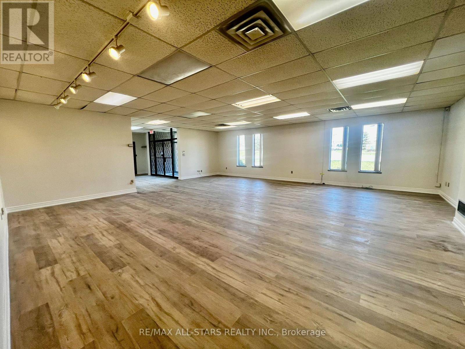 Whitby (whitby Industrial), ON L1N7B1,153 Crown CT #2