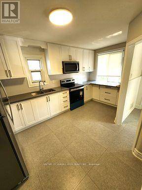 Toronto (west Hill), ON M1E3G2,313 MORNINGSIDE AVENUE