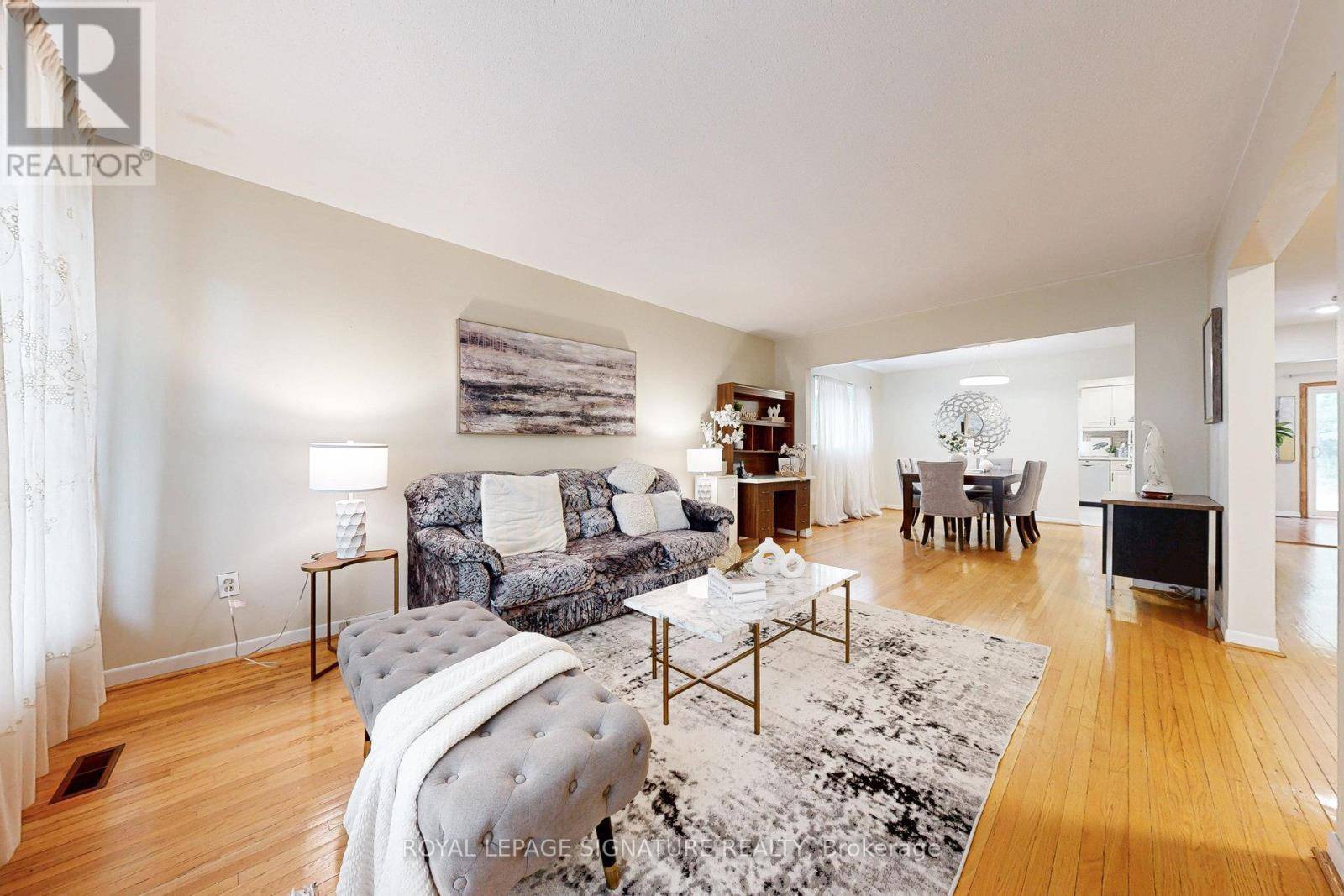 Toronto (agincourt North), ON M1S2N5,44 DEEPDALE DRIVE