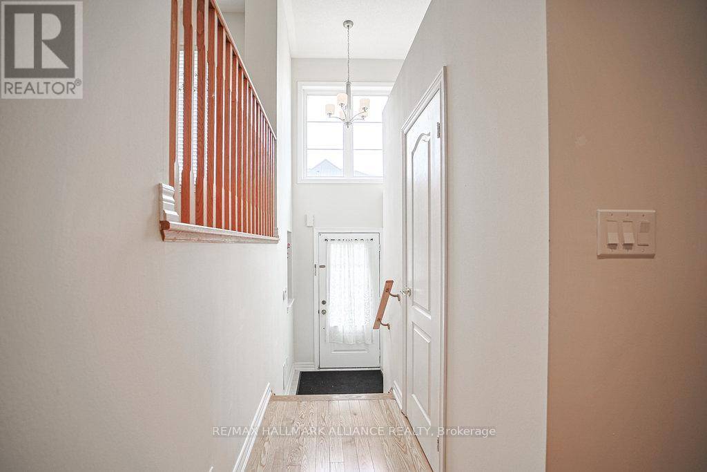 Toronto (clairlea-birchmount), ON M1L0H3,43 BELANGER CRESCENT