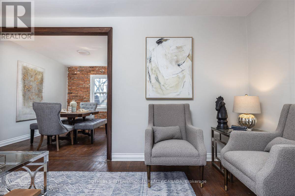 Toronto (clairlea-birchmount), ON M1L2H9,33 SOUTHMEAD ROAD