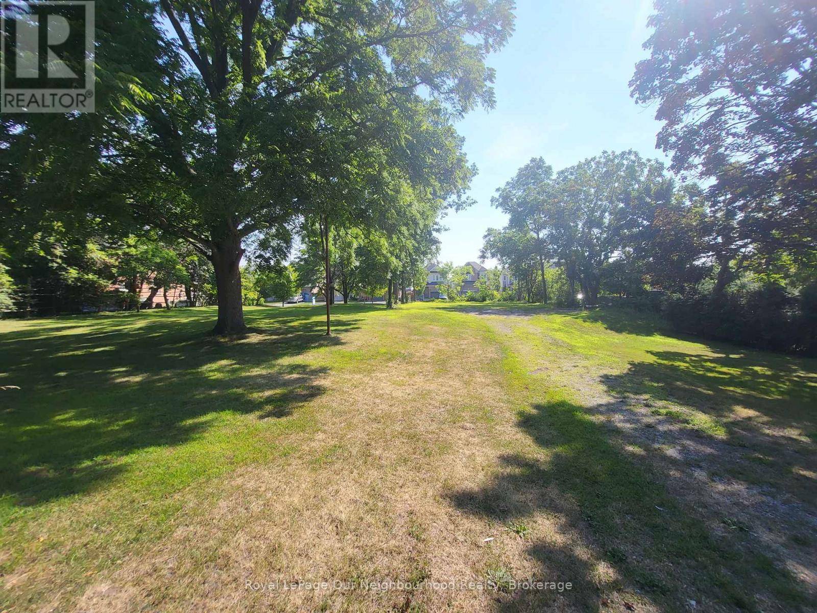 Clarington (bowmanville), ON L1C2M6,66 REDFERN CRESCENT