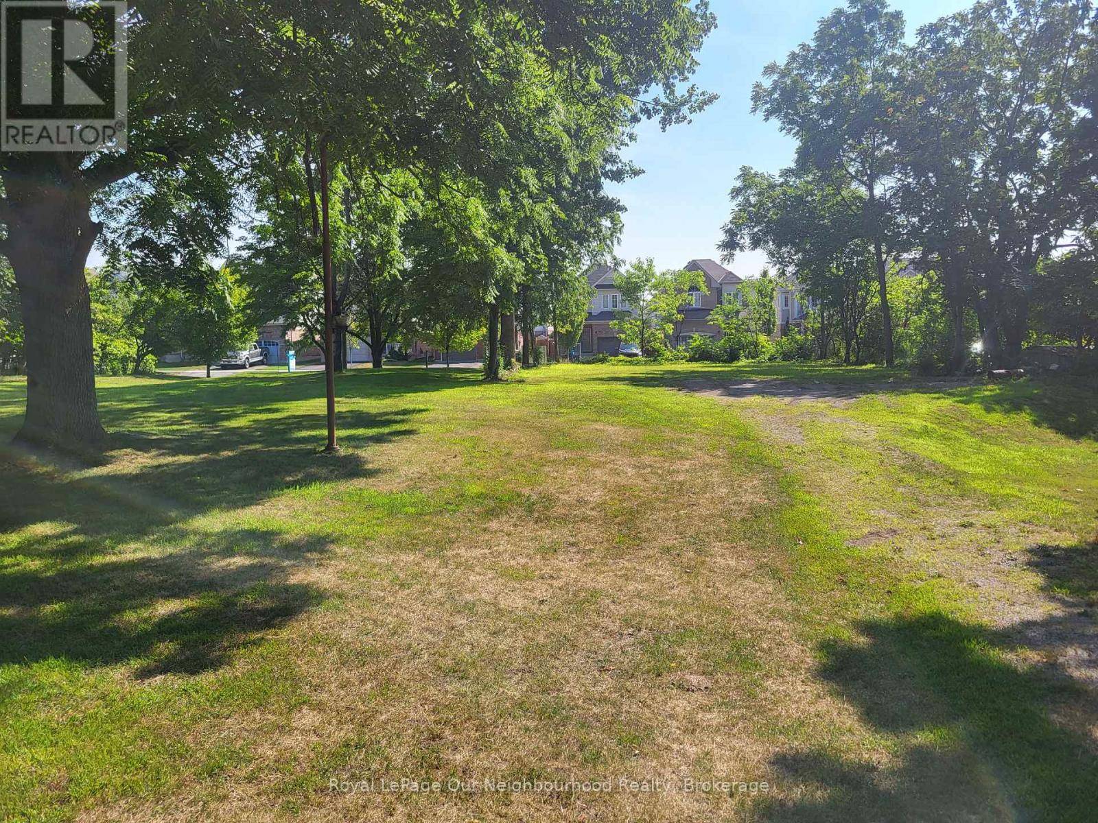 Clarington (bowmanville), ON L1C2M6,66 REDFERN CRESCENT