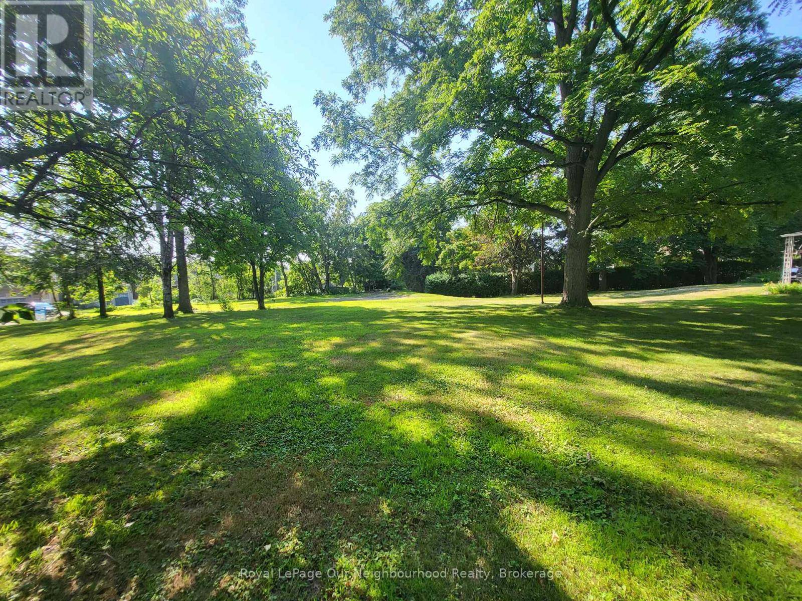 Clarington (bowmanville), ON L1C2M6,66 REDFERN CRESCENT