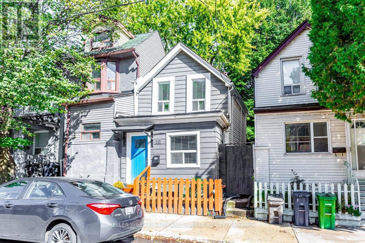 Toronto (south Riverdale), ON M4M2Z7,111 JONES AVENUE