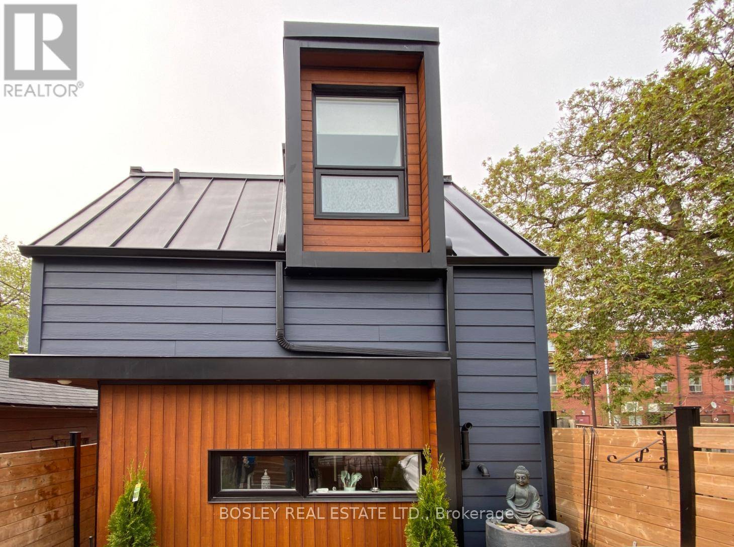 Toronto (blake-jones), ON M4K1J6,66 Chatham AVE #Rear