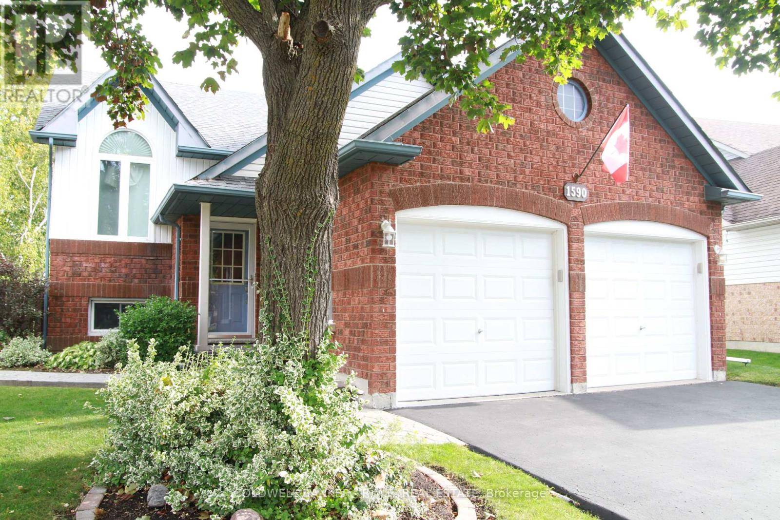 Oshawa (samac), ON L1G7Y6,1590 EDENWOOD COURT