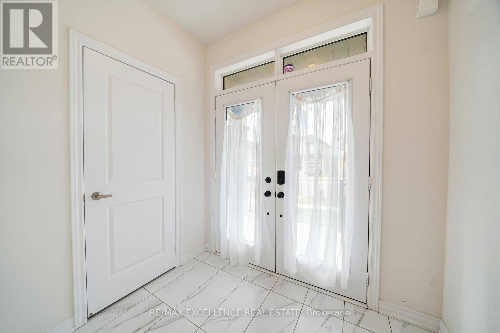 Oshawa (kedron), ON L1L0T2,2085 COPPERMINE STREET