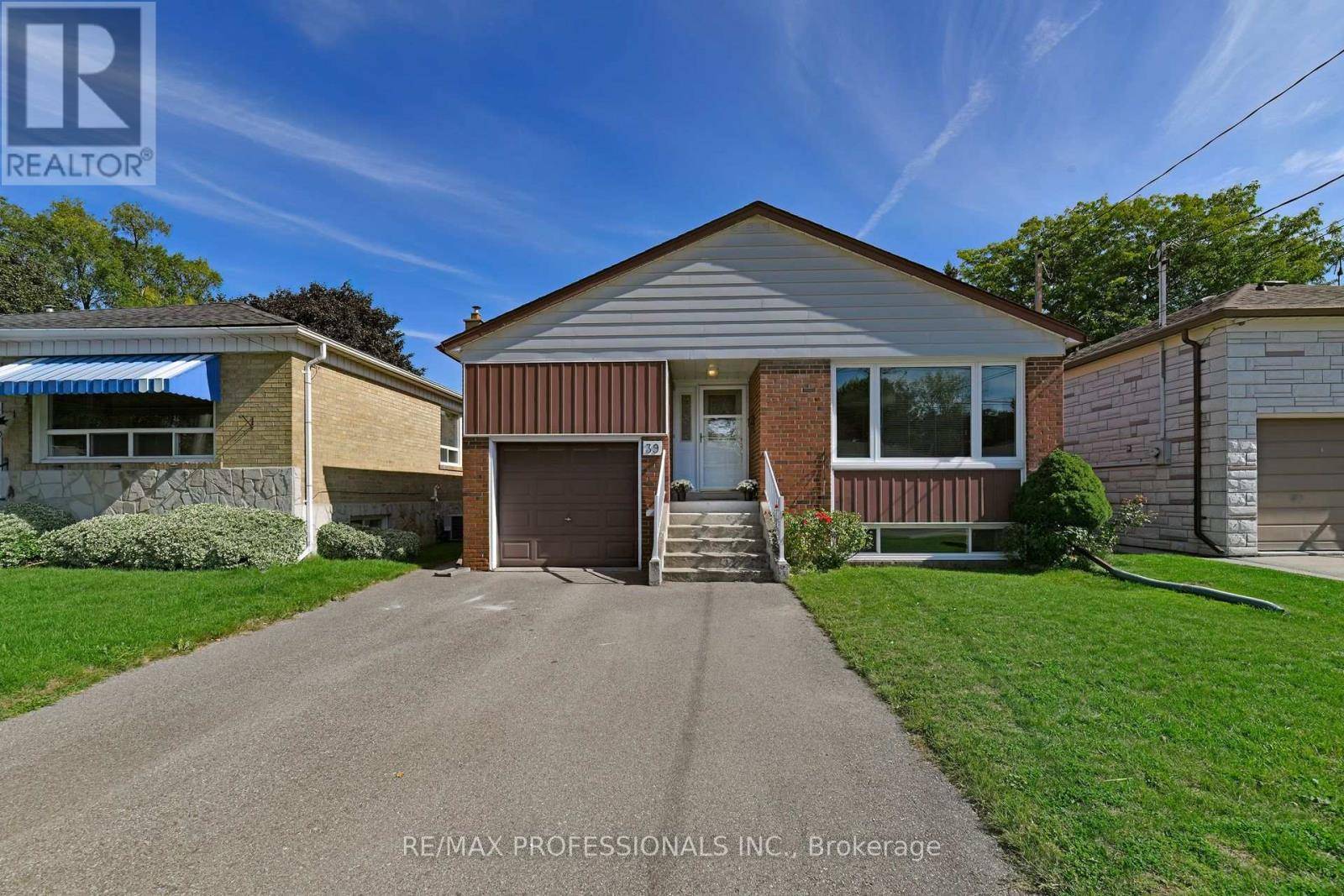 Toronto (cliffcrest), ON M1M3E5,39 MONTVALE DRIVE