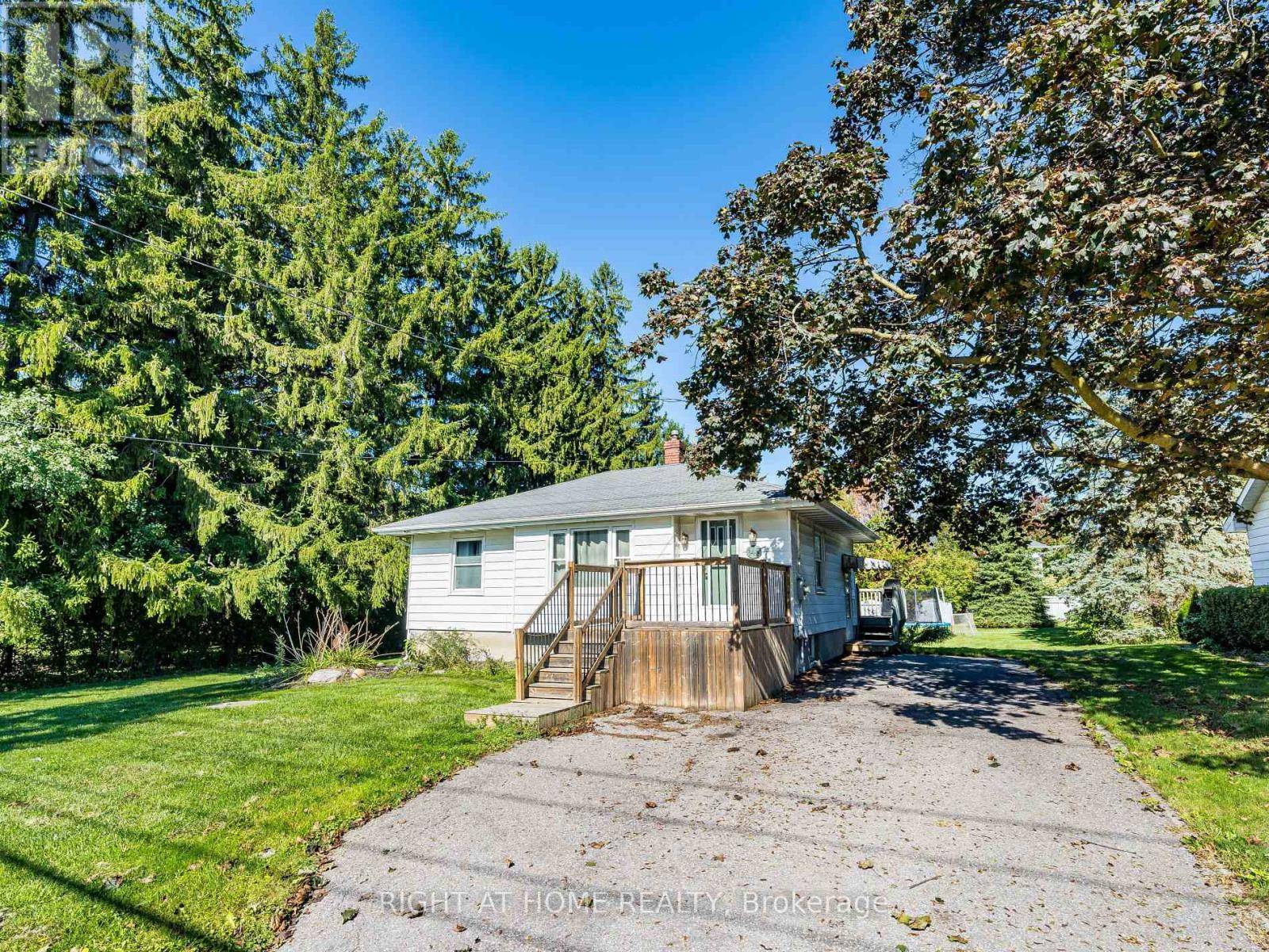 Whitby (brooklin), ON L1M1X2,148 WINCHESTER ROAD E