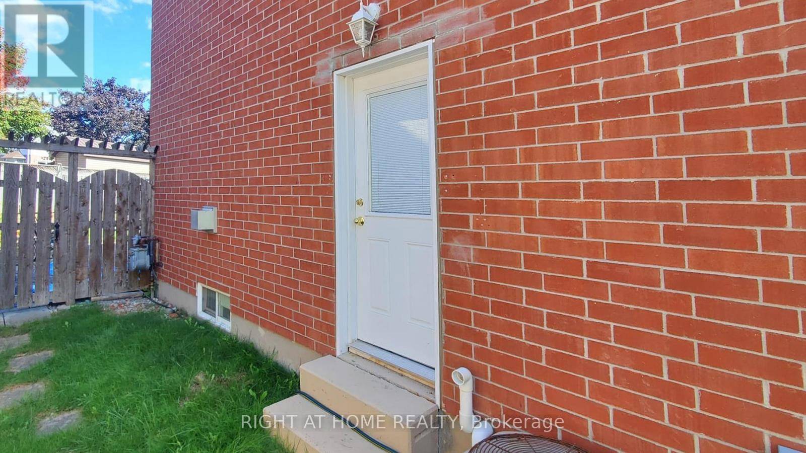 Oshawa (samac), ON L1G8B6,172 Niagara DR #BSMT