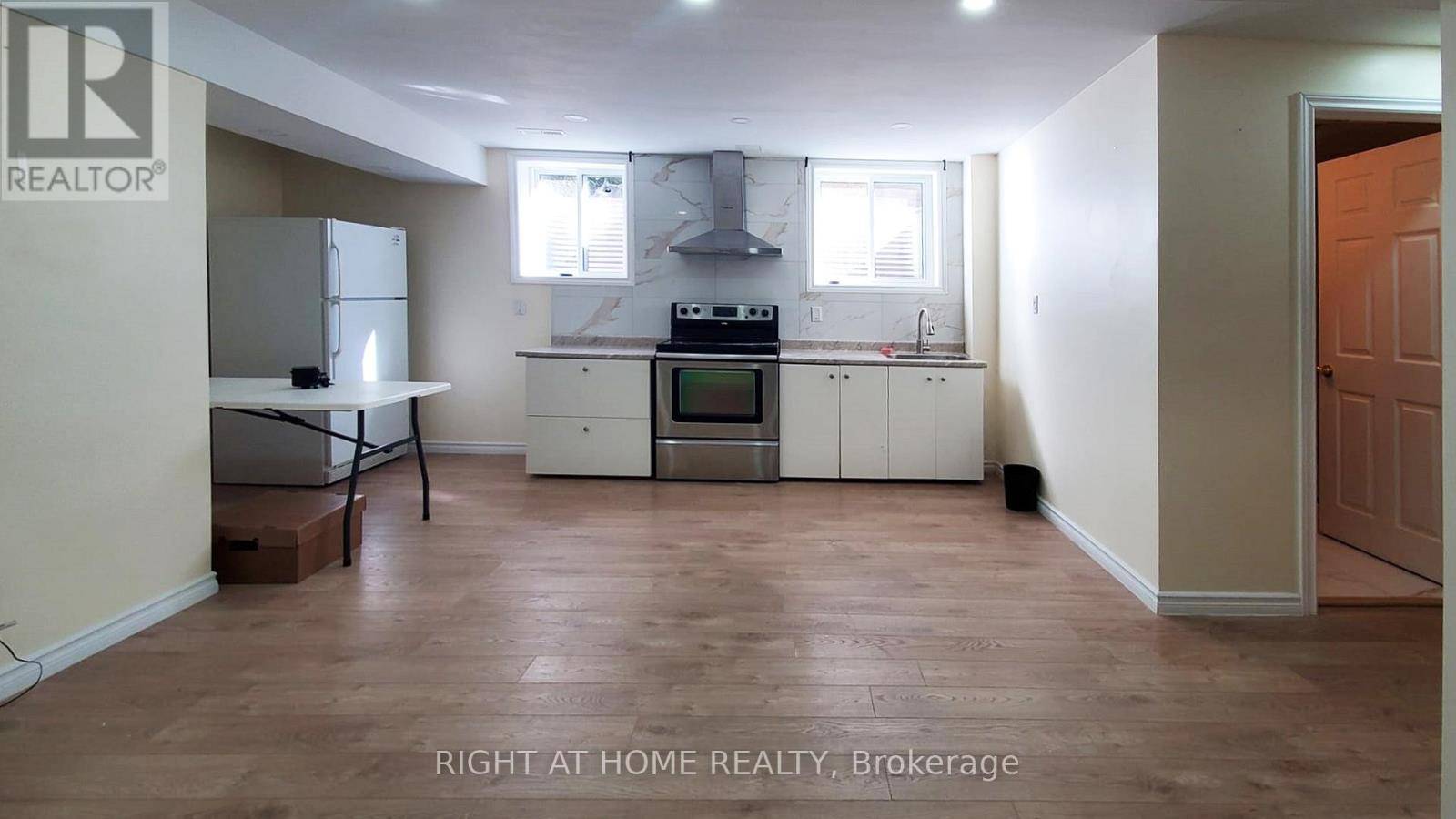 Oshawa (samac), ON L1G8B6,172 Niagara DR #BSMT