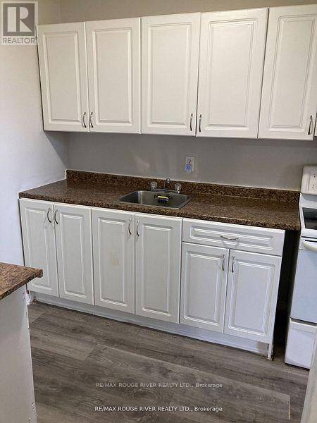 Oshawa (farewell), ON L1H3N2,560 Bloor ST East #202