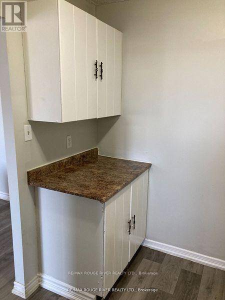 Oshawa (farewell), ON L1H3N2,560 Bloor ST East #202