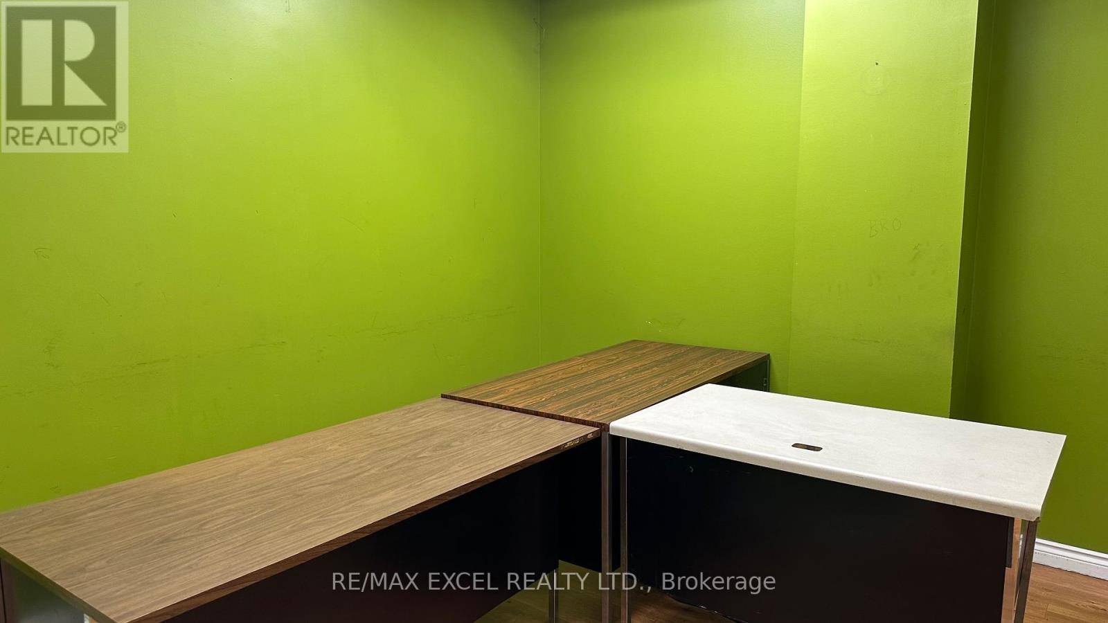 Toronto (agincourt South-malvern West), ON M1S3L1,55 Nugget AVE #208