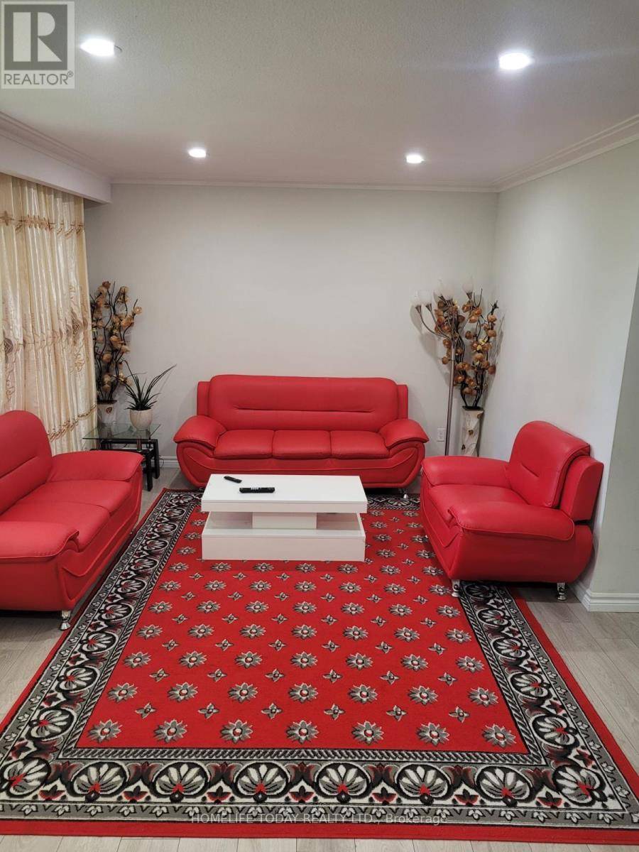 Toronto (highland Creek), ON M1C1T2,740 Meadowvale RD #Main