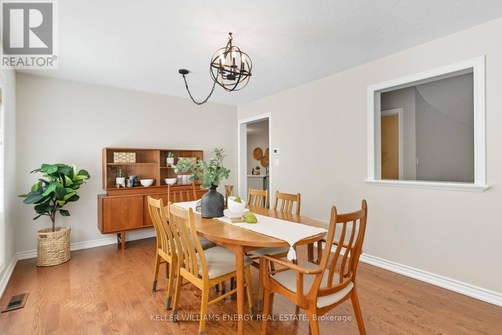 Whitby (rolling Acres), ON L1R3A8,47 SCEPTER PLACE