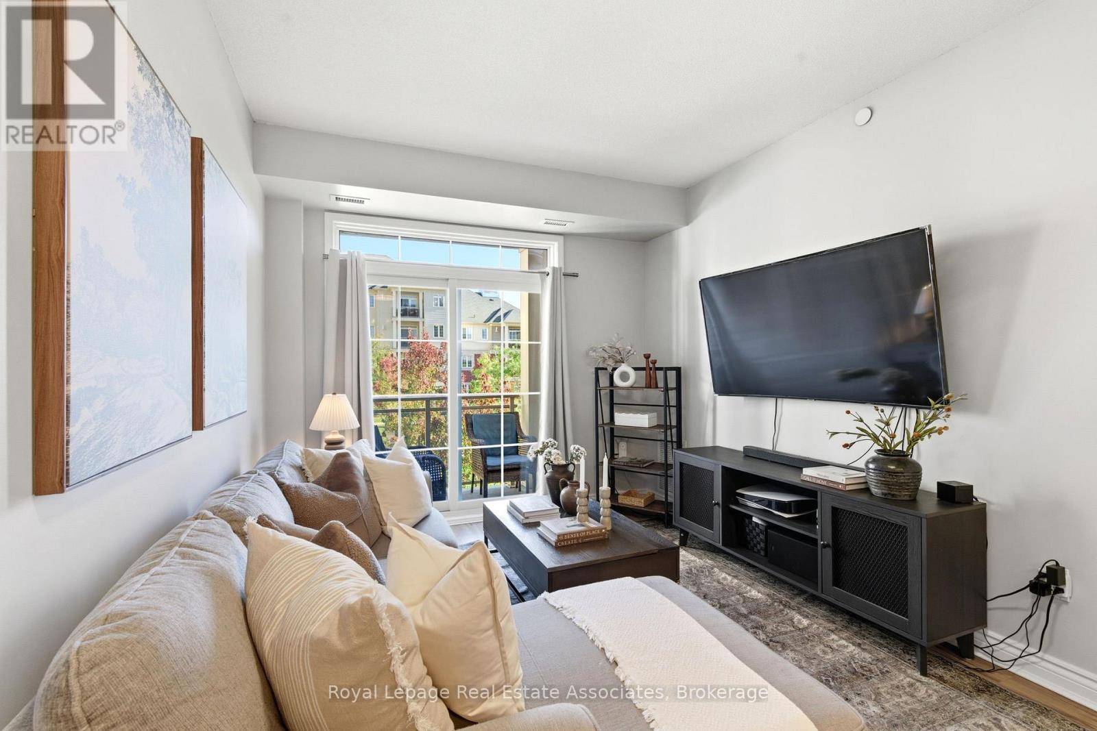 Clarington (bowmanville), ON L1C0V4,80 Aspen Springs DR #208