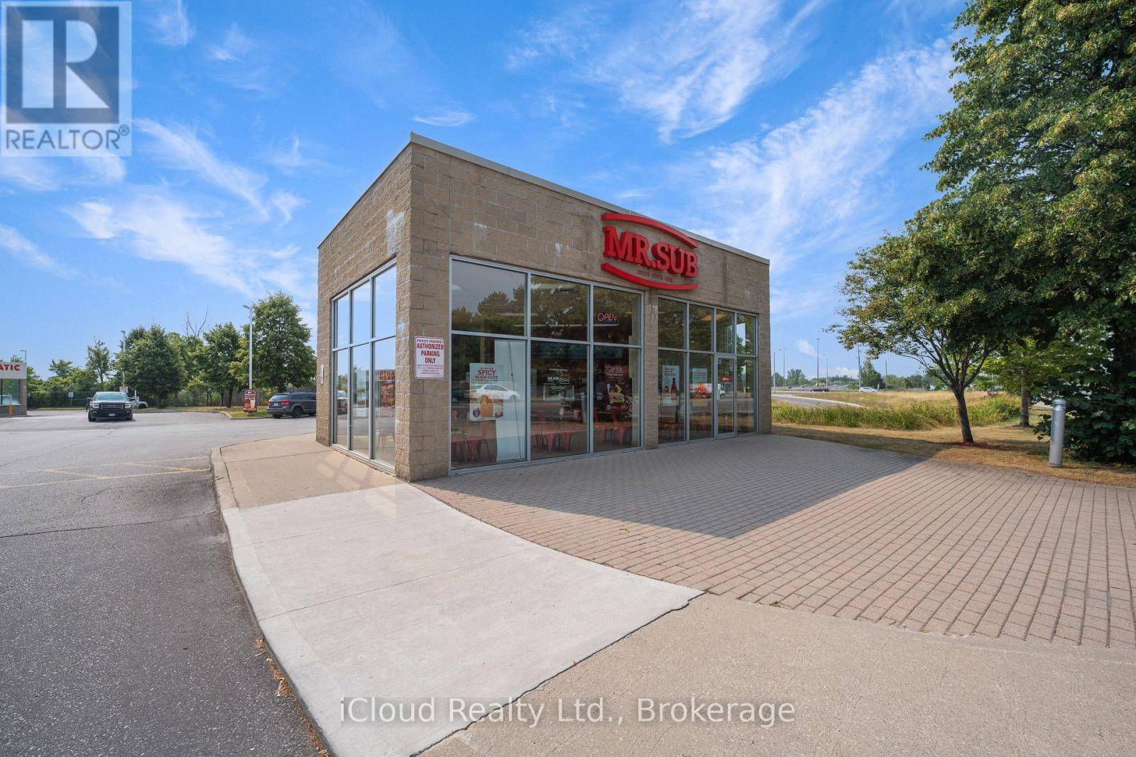 Toronto (rouge), ON M1B5S3,7331 KINGSTON ROAD