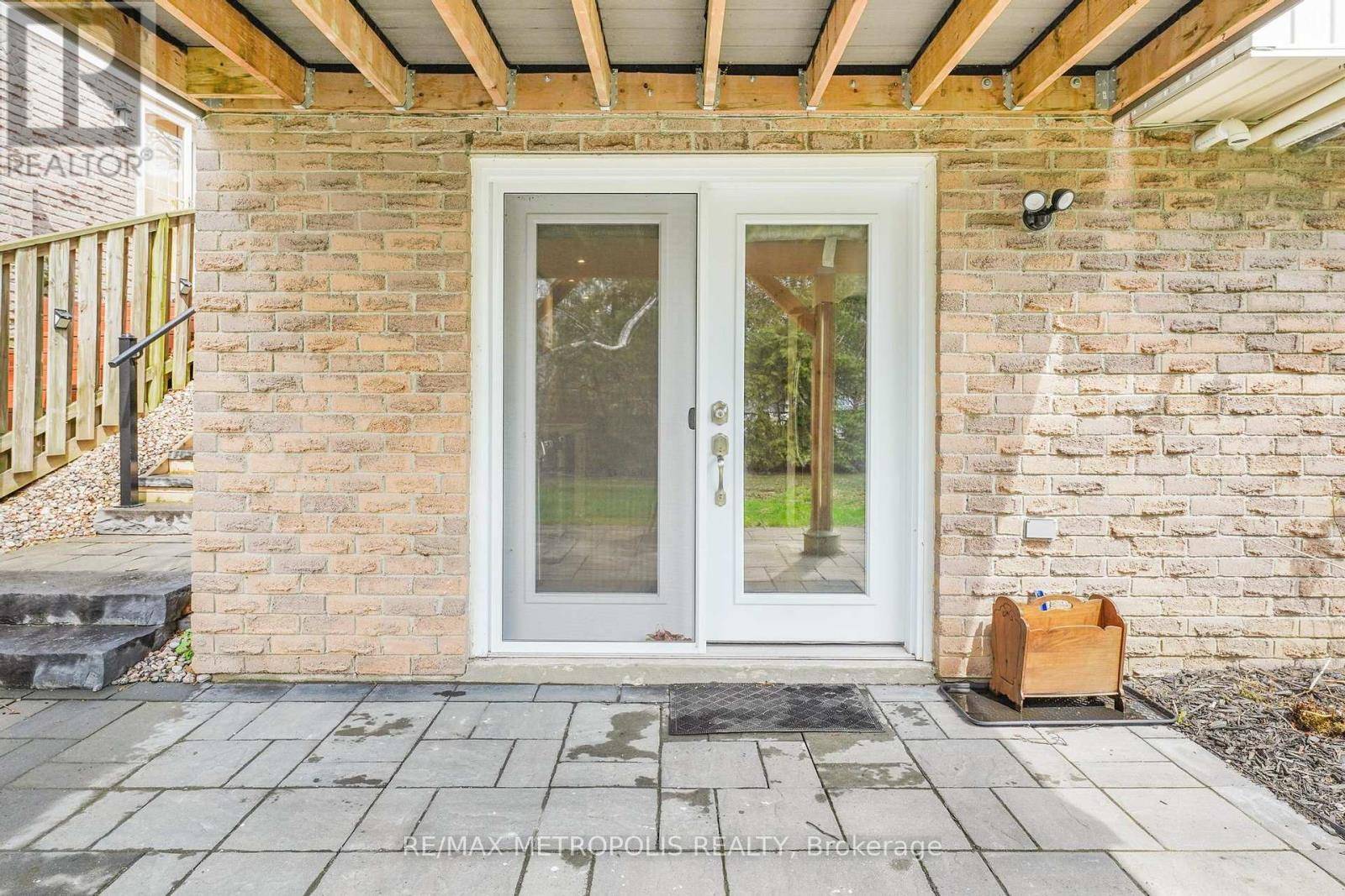 Whitby (pringle Creek), ON L1N6M2,57 Calder CRES #BSMT