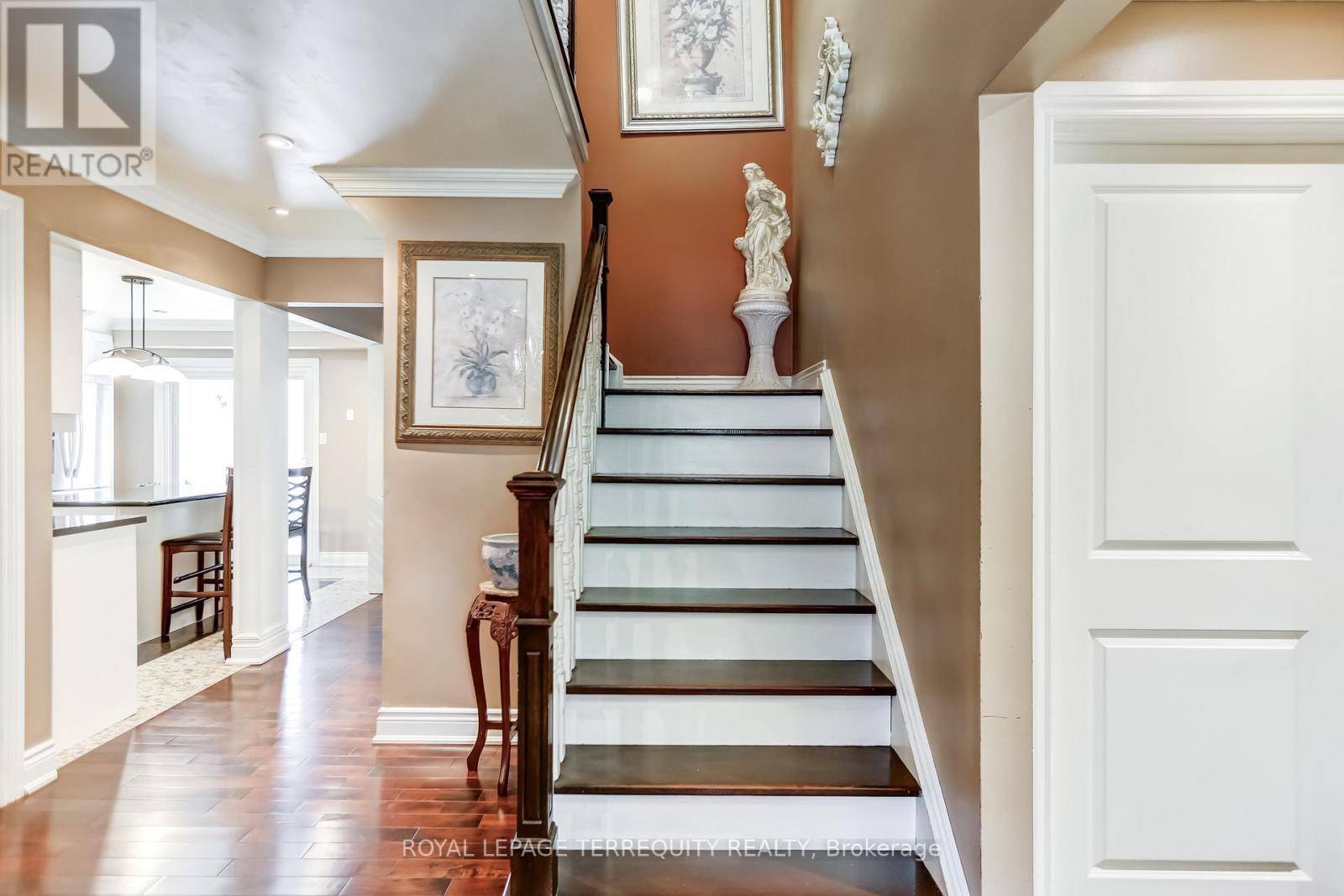 Ajax (central East), ON L1Z1C3,30 WICKS DRIVE