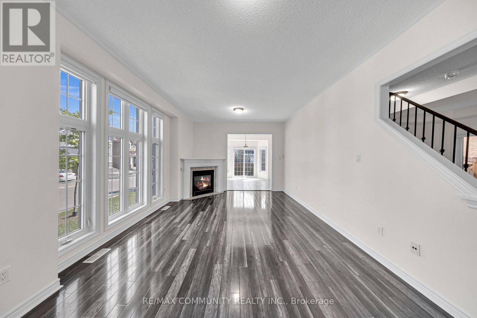 Ajax (south East), ON L1Z0P1,35 MCCOURT DRIVE