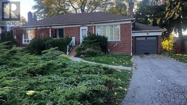 Toronto (scarborough Village), ON M1M3B3,8 KINGSMERE CRESCENT