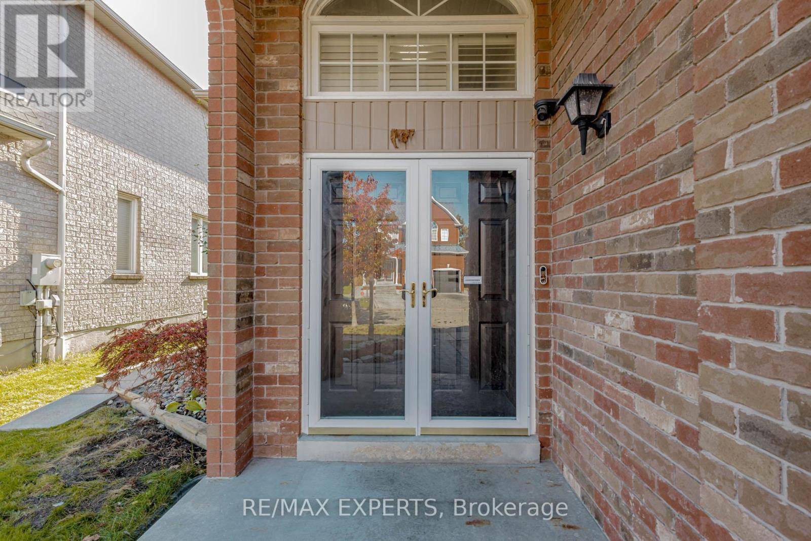 Ajax (northwest Ajax), ON L1T4J5,5 TEMPLE WEST CRESCENT