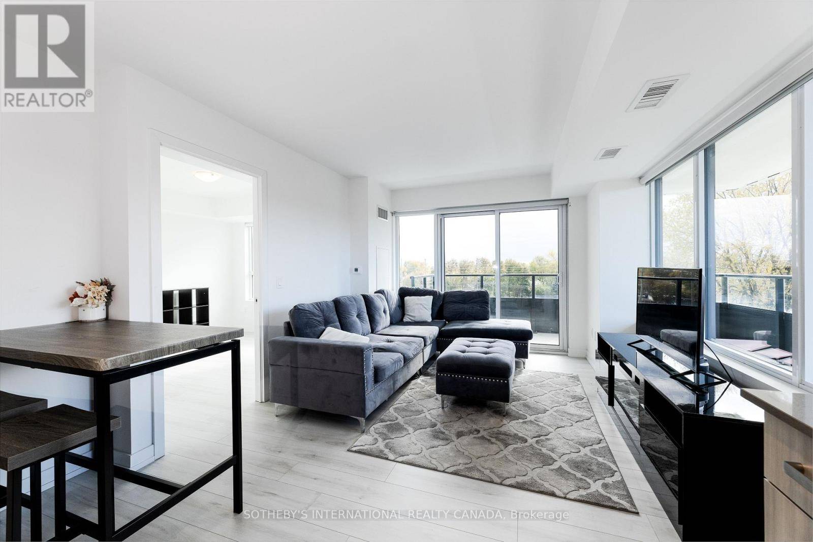 Pickering (bay Ridges), ON L1W0C4,1435 Celebration DR #303