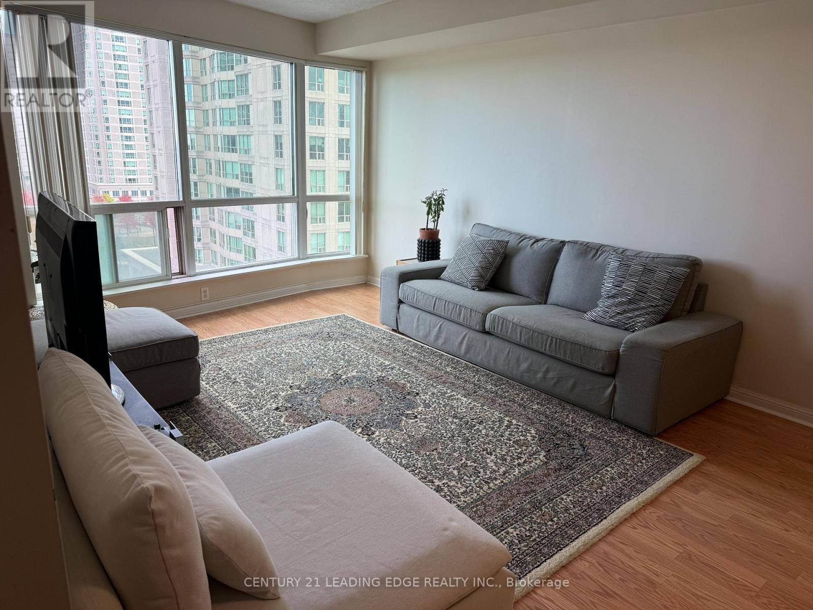 Toronto (woburn), ON M1H3H5,18 Lee Centre DR #903