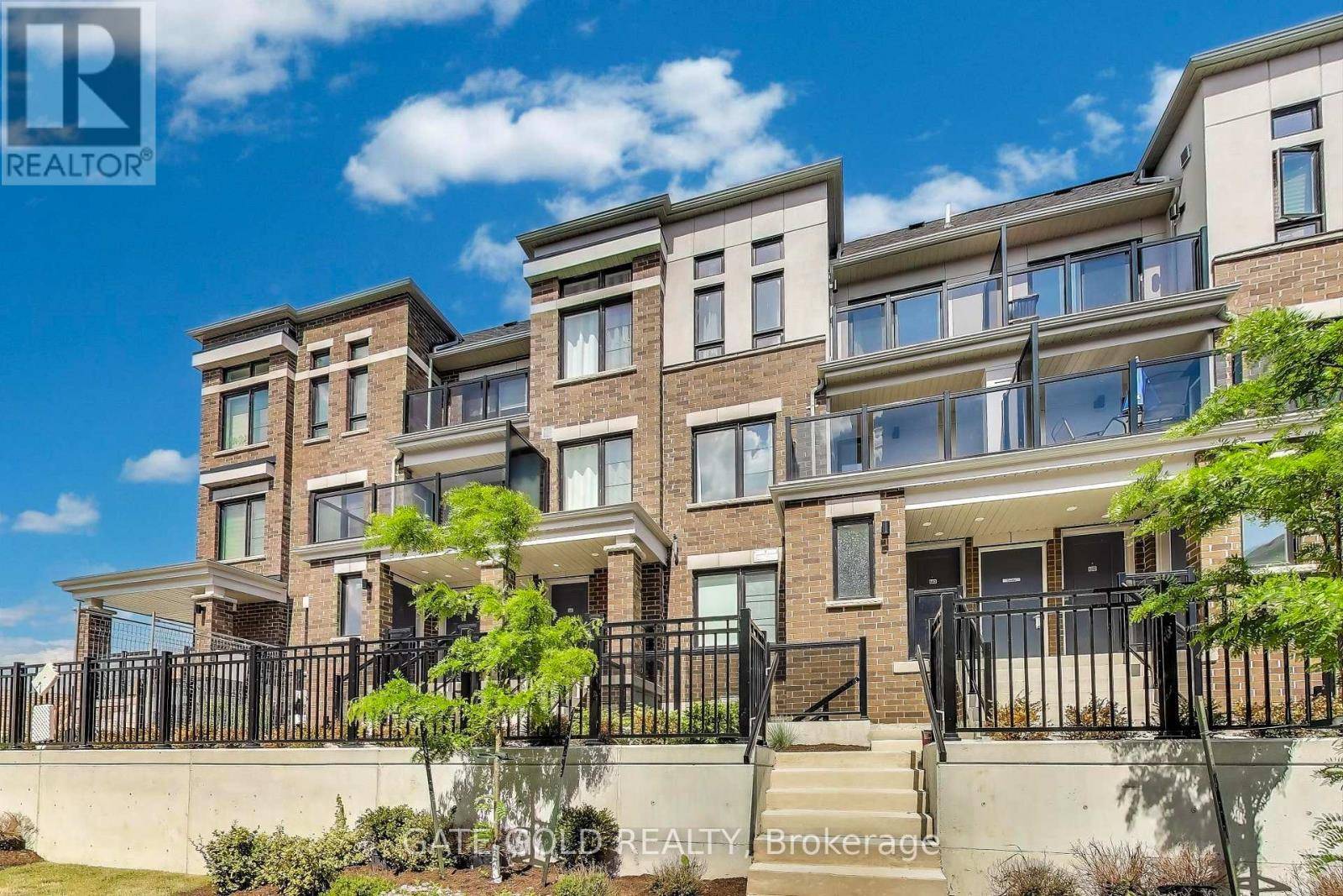 Clarington (bowmanville), ON L1C7E9,14 Lookout DR #A