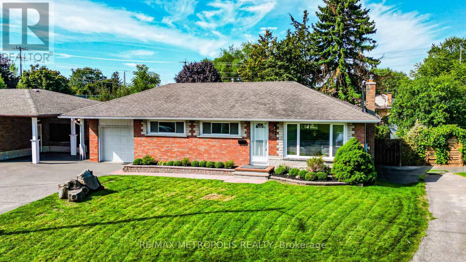 Oshawa (donevan), ON L1H6S2,592 CARLYLE COURT