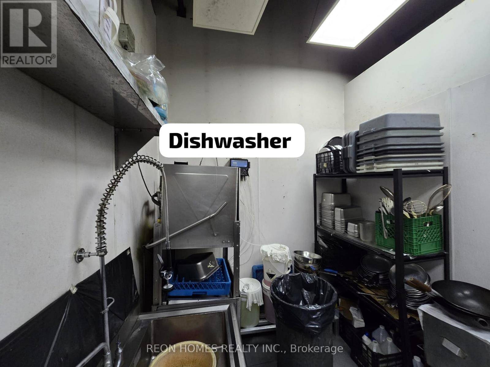 Pickering (duffin Heights), ON L1X0G4,2460 Brock RD #C-16