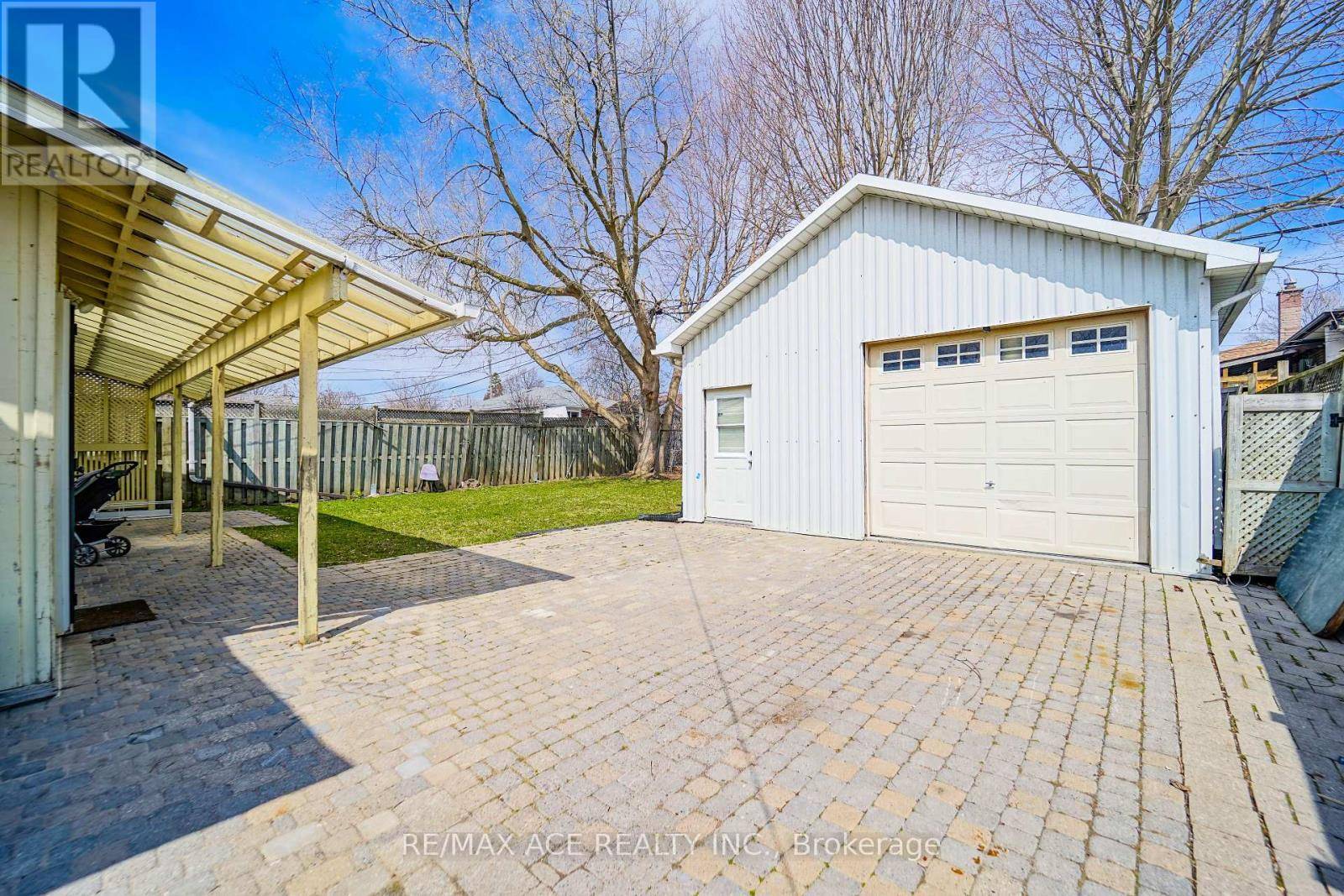 Oshawa (lakeview), ON L1J3Z1,1425 LAKEFIELD STREET