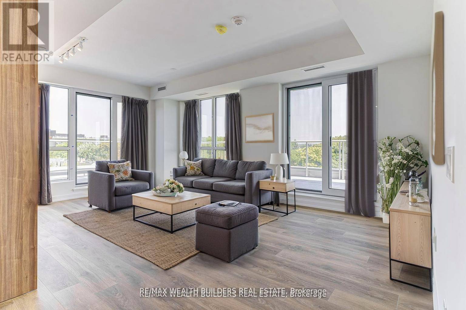 Toronto (south Riverdale), ON M4M0E4,150 Logan AVE #627