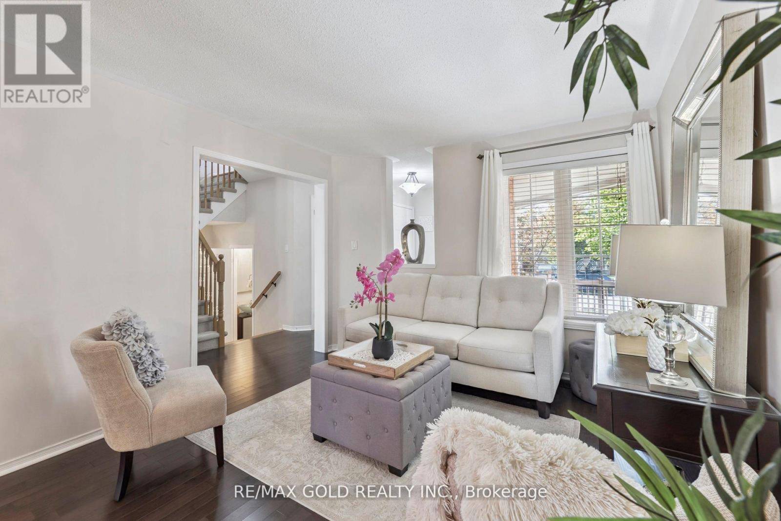 Whitby (brooklin), ON L1M1H5,15 BLANCHARD COURT