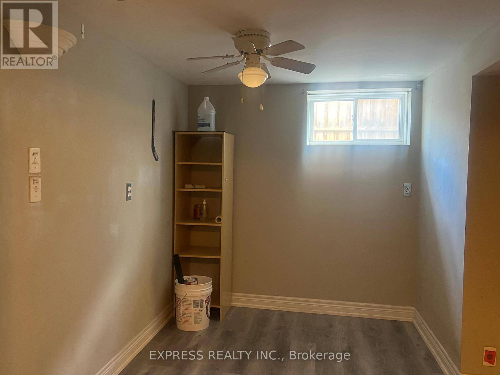 Oshawa (centennial), ON L1G3T2,80 Taunton RD West #Bsmt