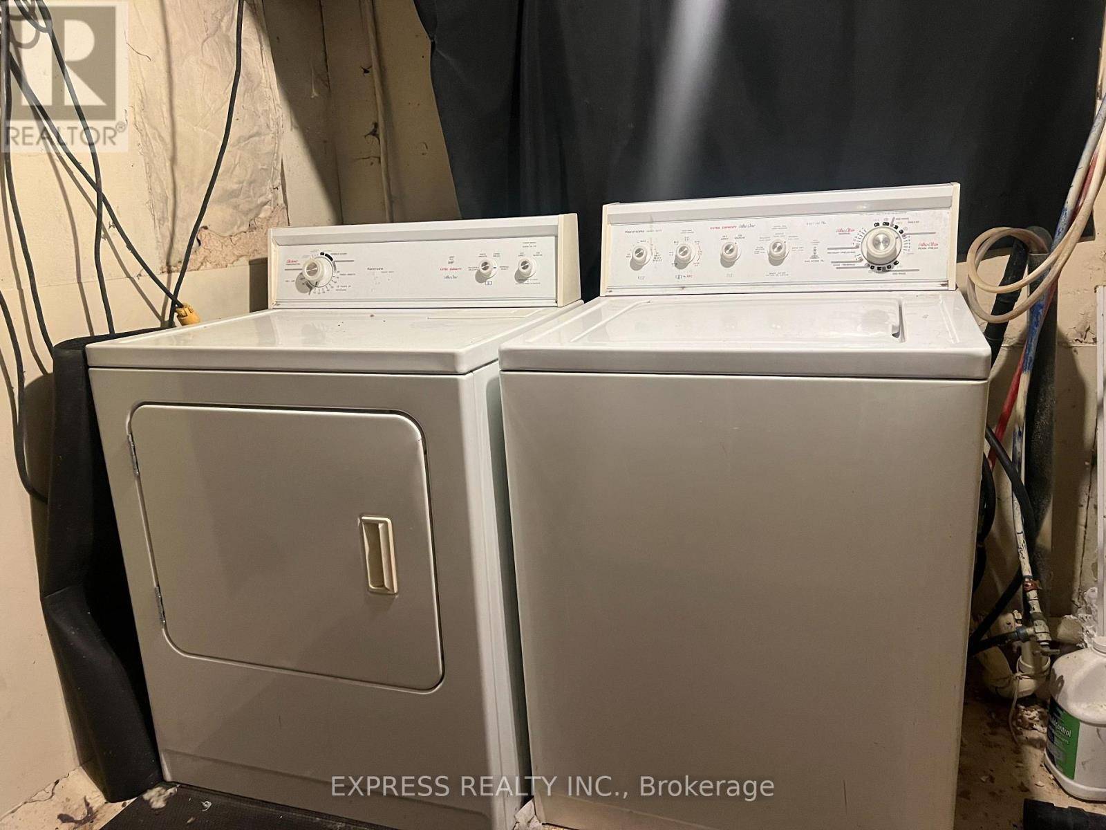 Oshawa (centennial), ON L1G3T2,80 Taunton RD West #Bsmt