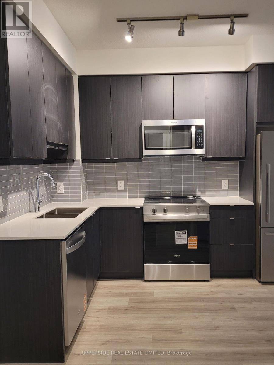 Toronto (tam O'shanter-sullivan), ON M1T3K3,3260 Sheppard AVE East #406