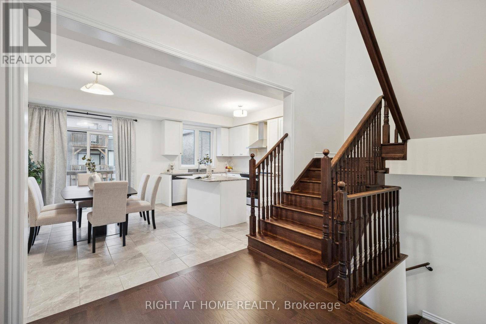 Ajax (south East), ON L1Z0V4,61 DOUET LANE