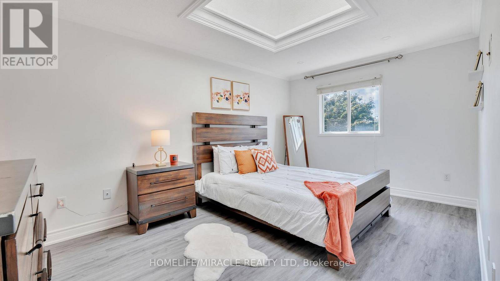 Clarington (bowmanville), ON L1C4W8,40 LANDERVILLE LANE