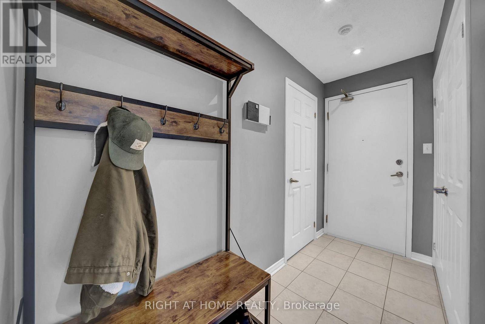 Clarington (bowmanville), ON L1C0H1,132 Aspen Springs DR #205