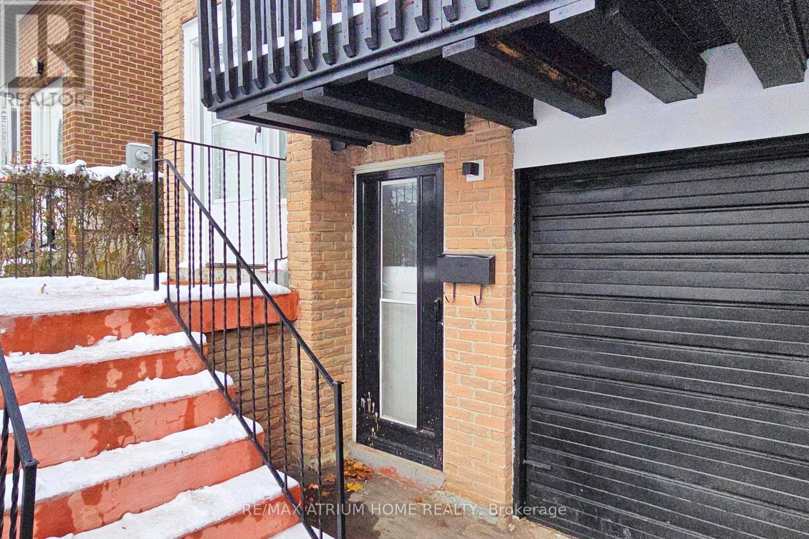 Toronto (agincourt South-malvern West), ON M1S3Z9,3 PLUMBROOK CRESCENT