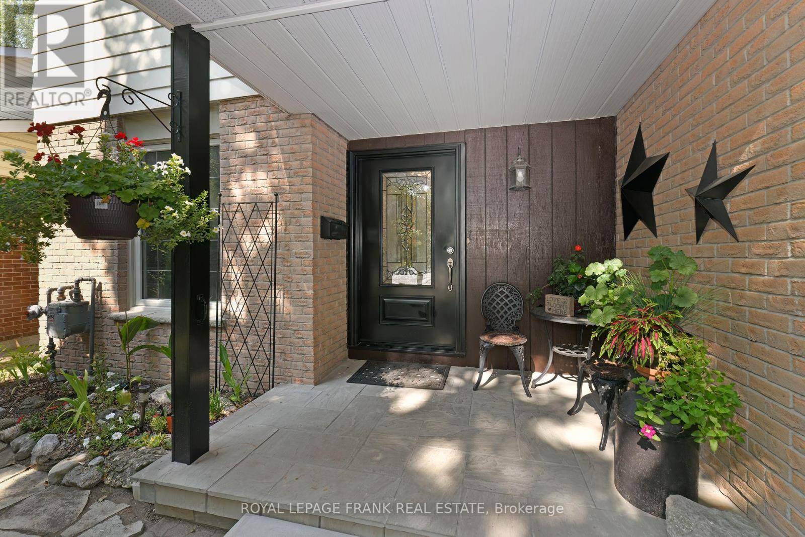 Oshawa (centennial), ON L1G7N8,1104 OLD PYE COURT