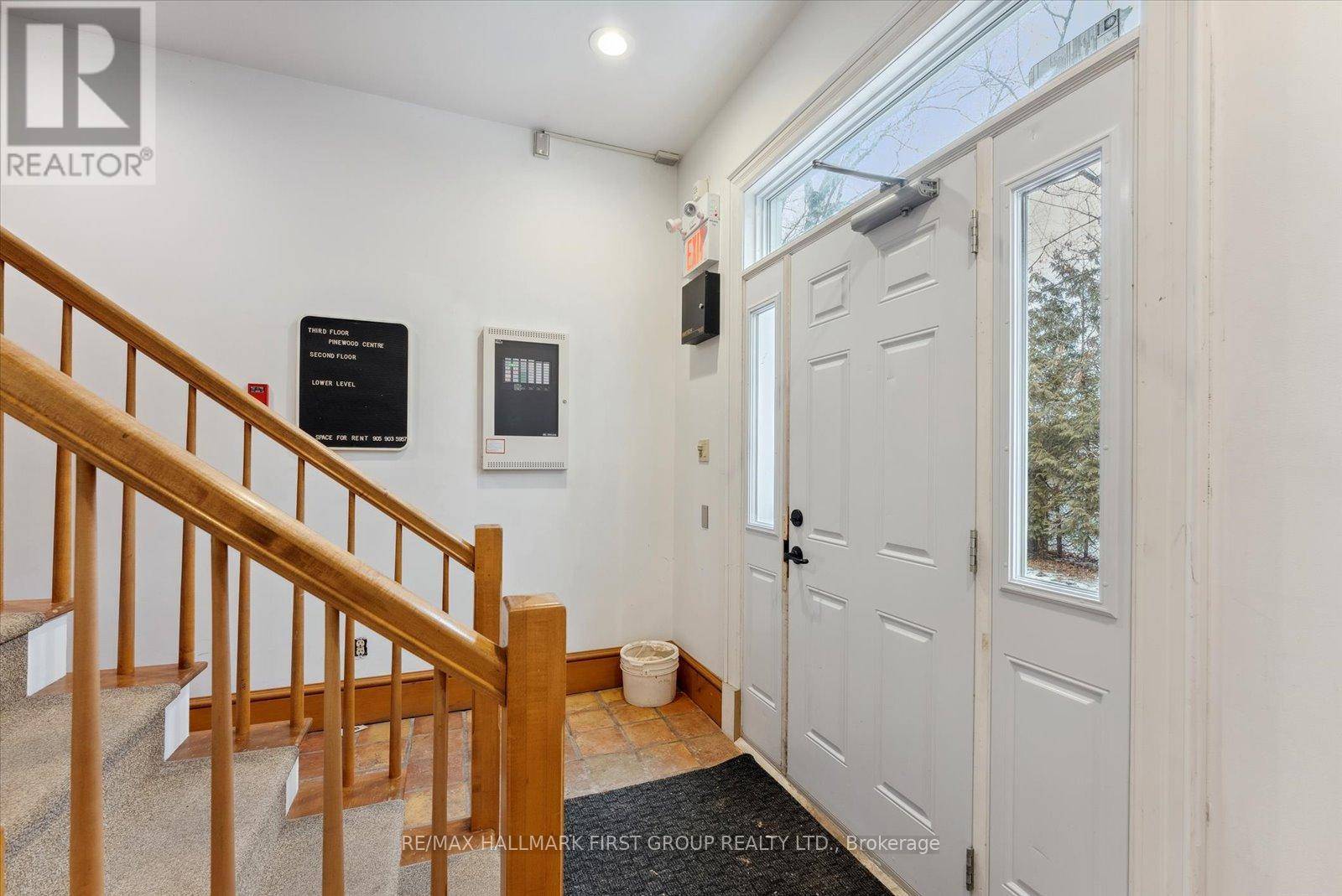 Scugog (port Perry), ON L9L1C4,180 Mary ST #5A