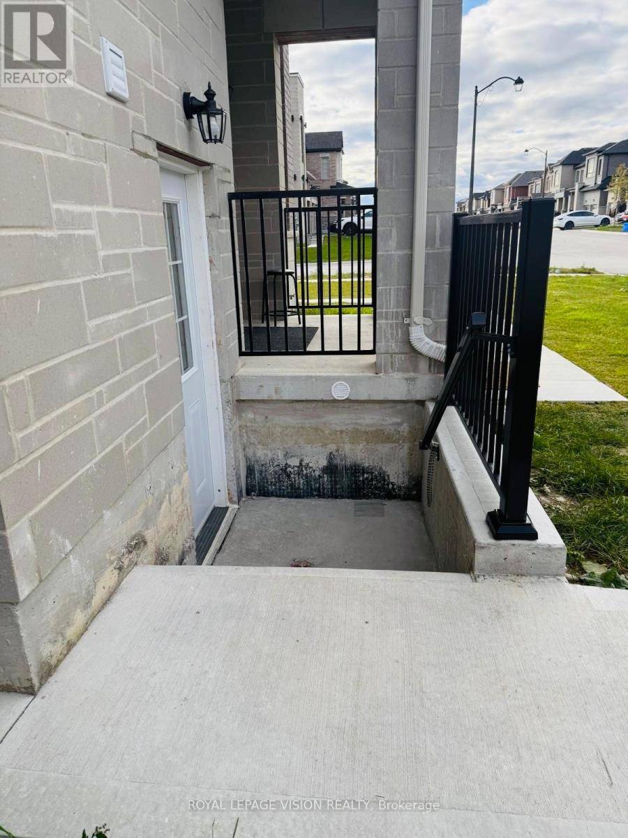 Oshawa (kedron), ON L1L0V1,1291 PLYMOUTH DRIVE