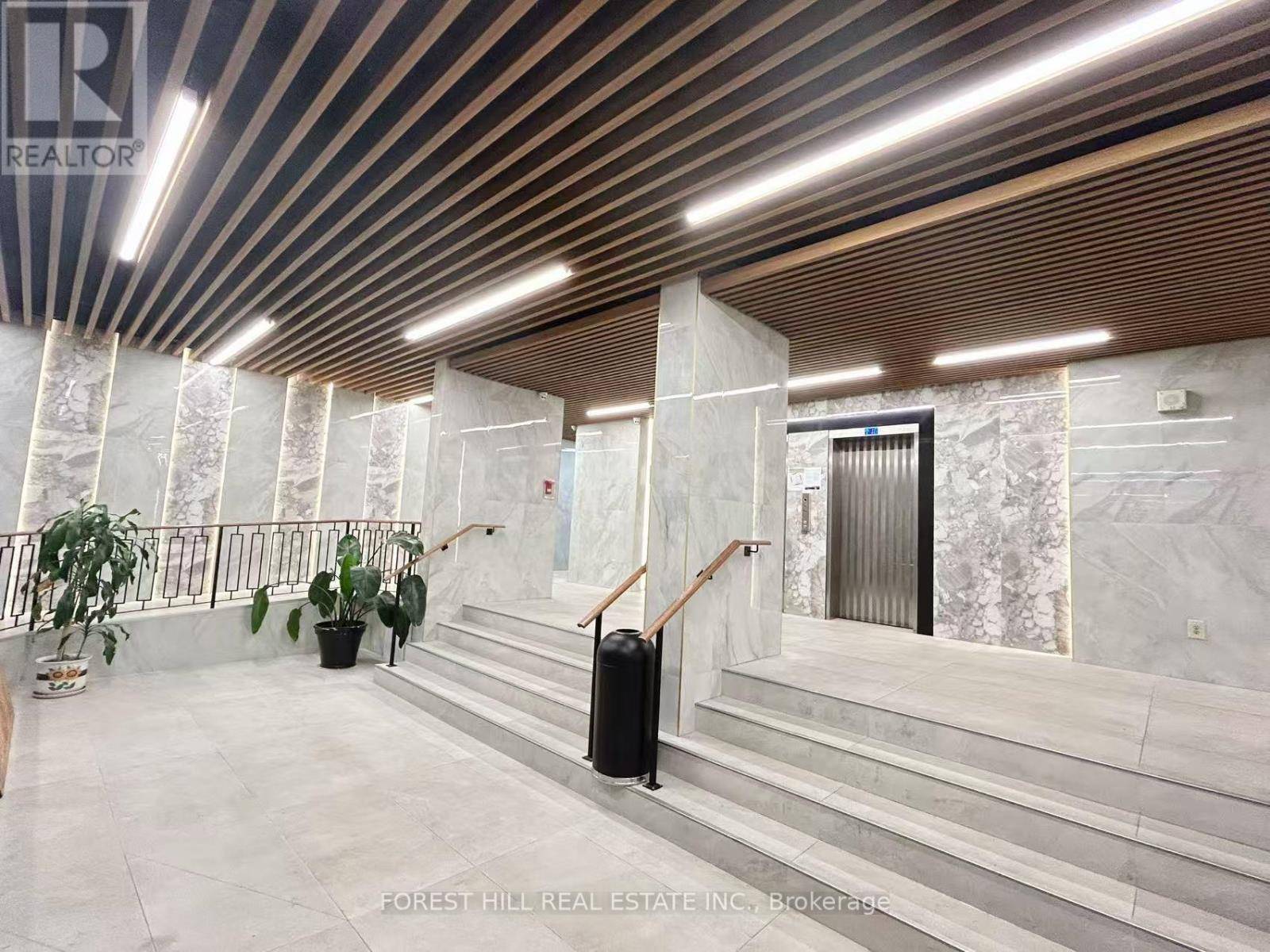 Toronto (agincourt South-malvern West), ON M1S3H3,4101 Sheppard AVE East #306