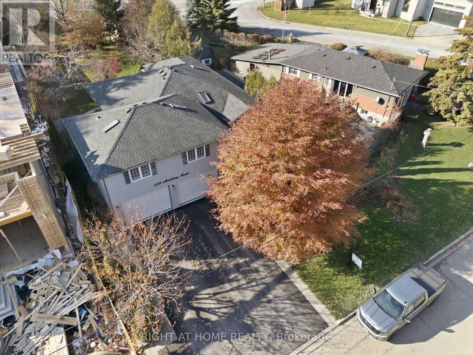 Pickering (west Shore), ON L1W2S8,628 MARKSBURY ROAD