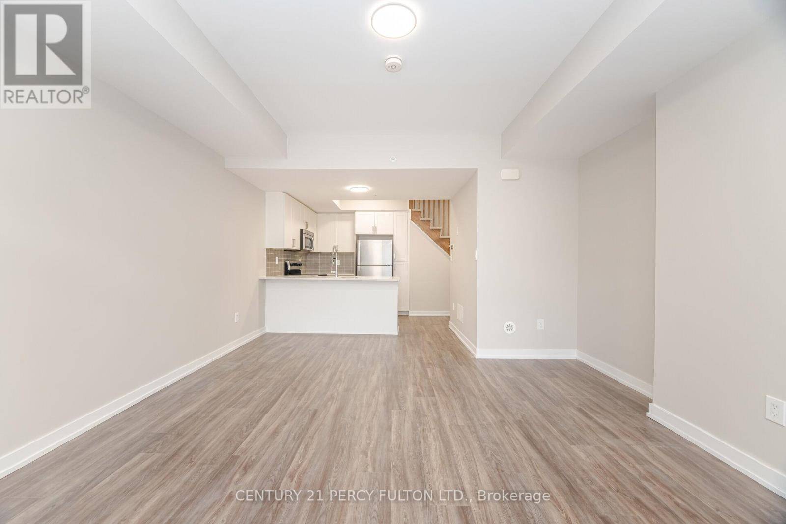 Pickering (town Centre), ON L1V0E9,1555 Kingston RD #516