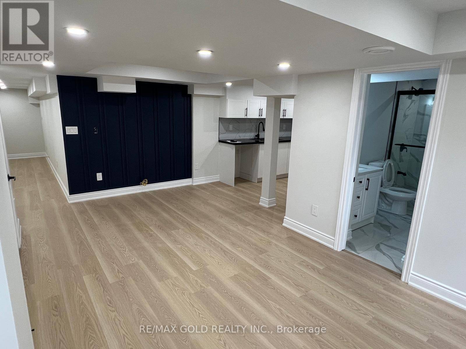 Oshawa (kedron), ON L1L0V1,888 Rexton DR #Bsmt